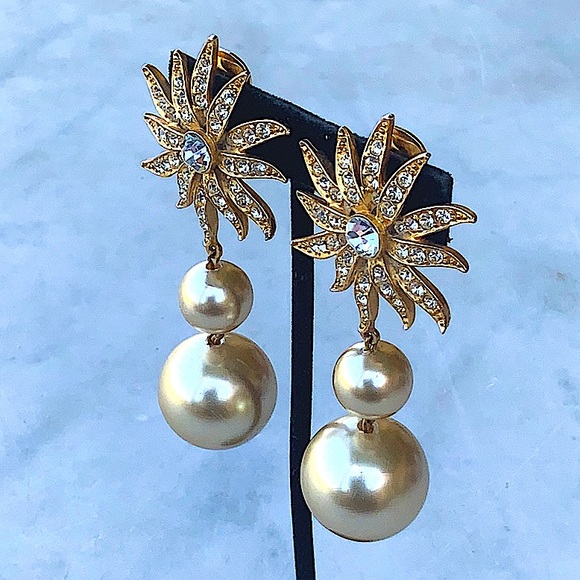 TARA EARRINGS CLIP ON GOLD PEARL DANGLES CRYSTALS FLOWER 3 1/2 IN SAMPLE VINTAGE - Picture 5 of 8